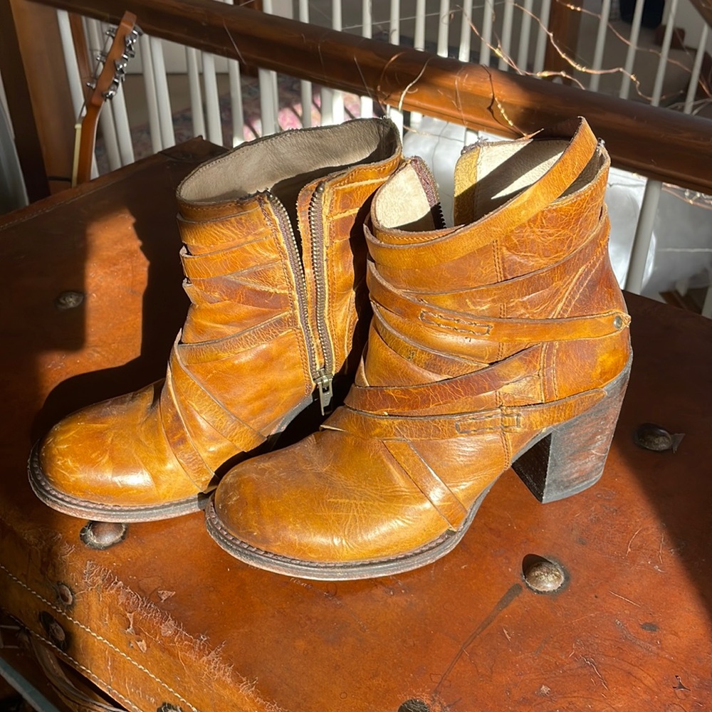 Freebird gem boot size 9